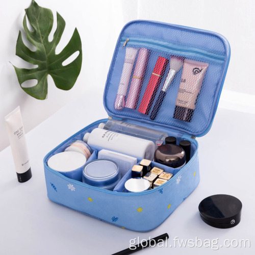 Wholesale Promotional Zippered Cosmetic Bag Make Up Bag Cheap Ladies Travel Cosmetic Bag Manufactory